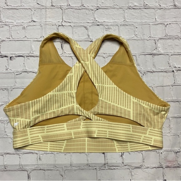2 Fabletics athletic bras size XXL (18/20) - Picture 8 of 8